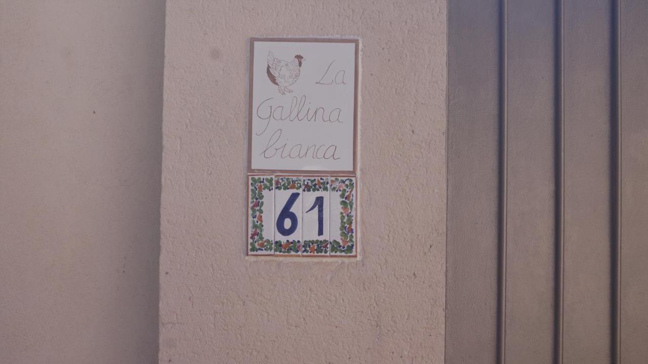 La Gallina Bianca Feucherolles Bagian luar foto